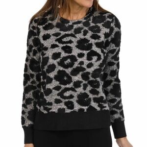 Carmen Black & Gray Leopard Print Fuzzy Knit Sweater | Size M 🤍